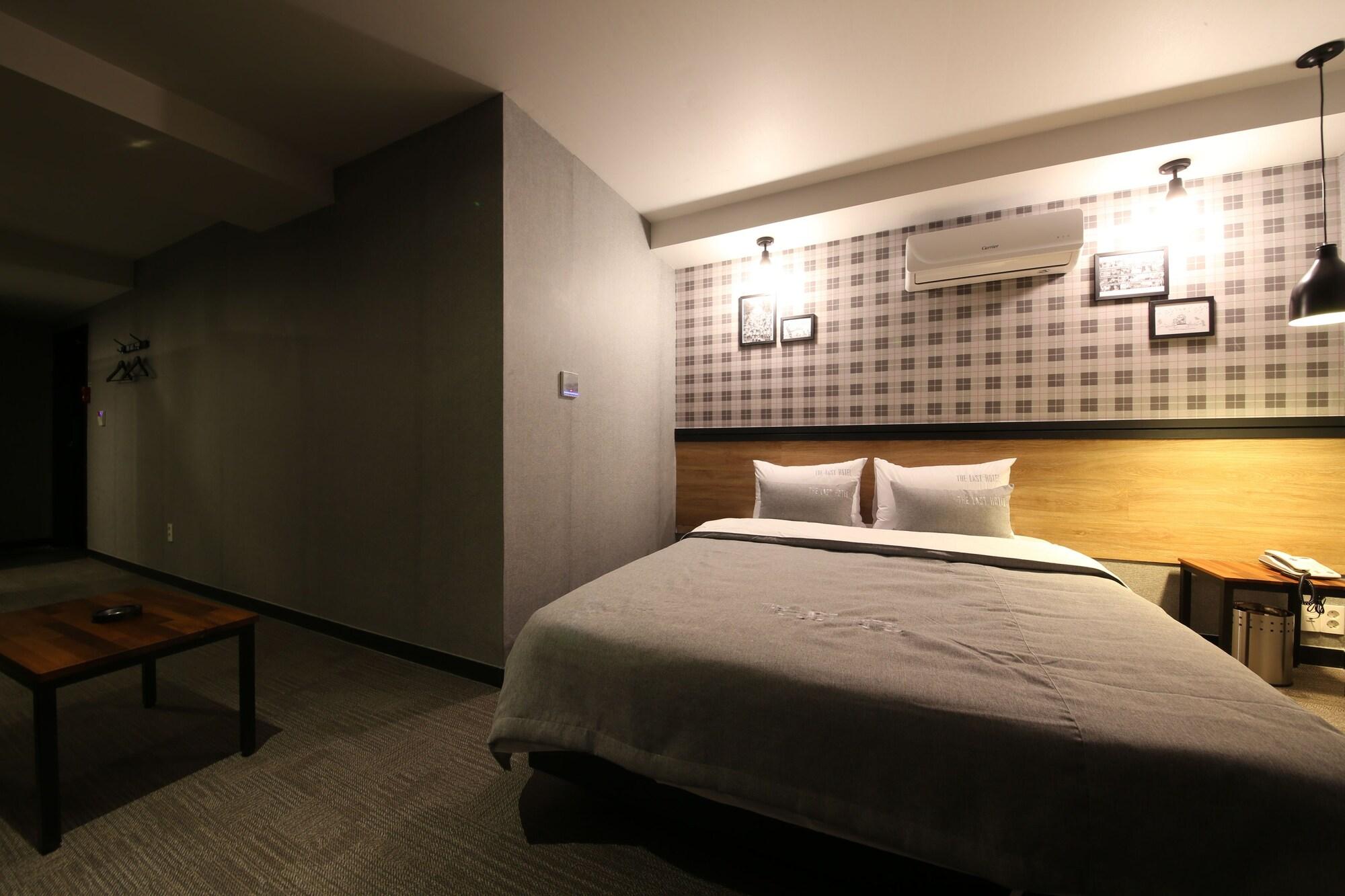 โรงแรม โรงแรมเดอะ ลาสต์